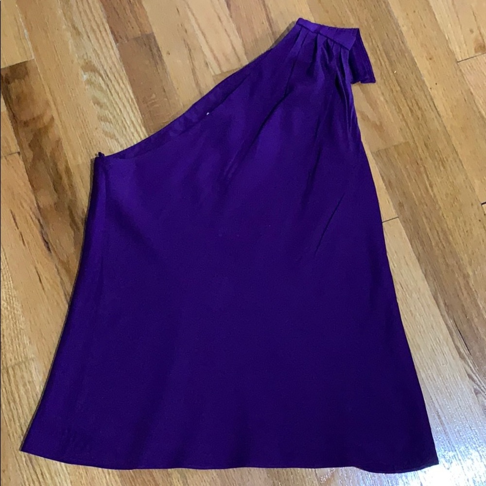 BEAUTIFUL‼️ ONE SHOULDER TOP